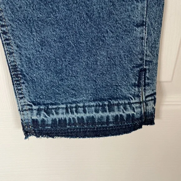 NWT Gap Mid-Rise Side Vent Hem Distressed 90s Loose Straight Leg Jeans - Picture 4 of 14